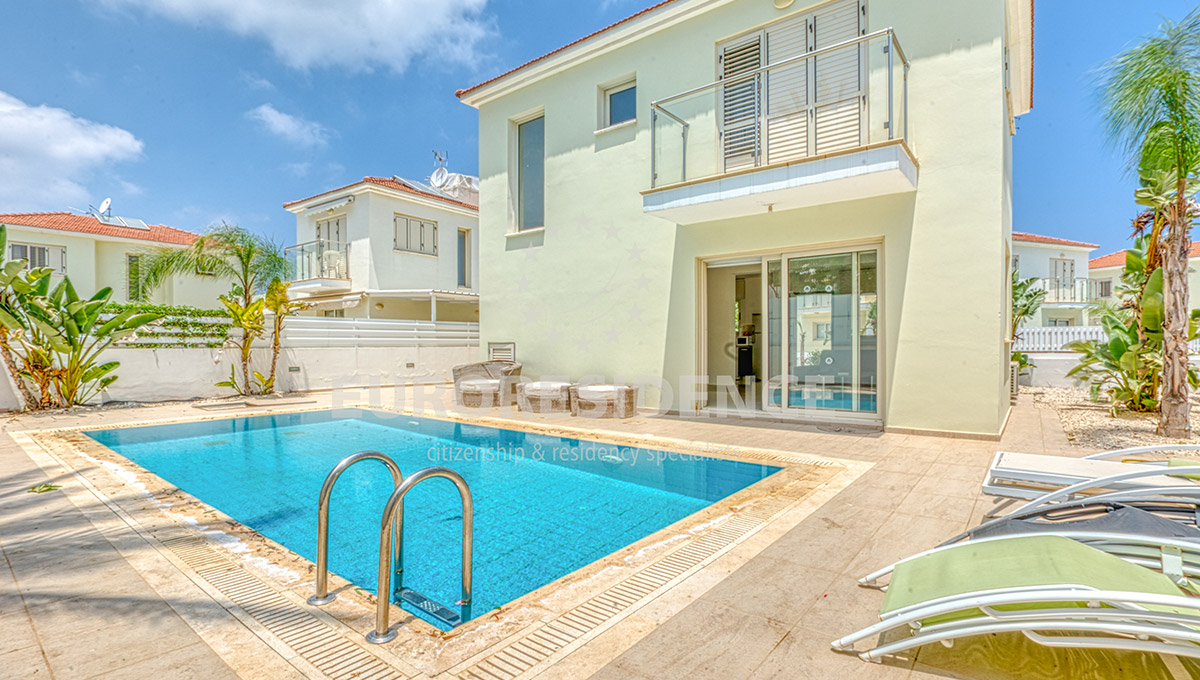 Villa in Pernera