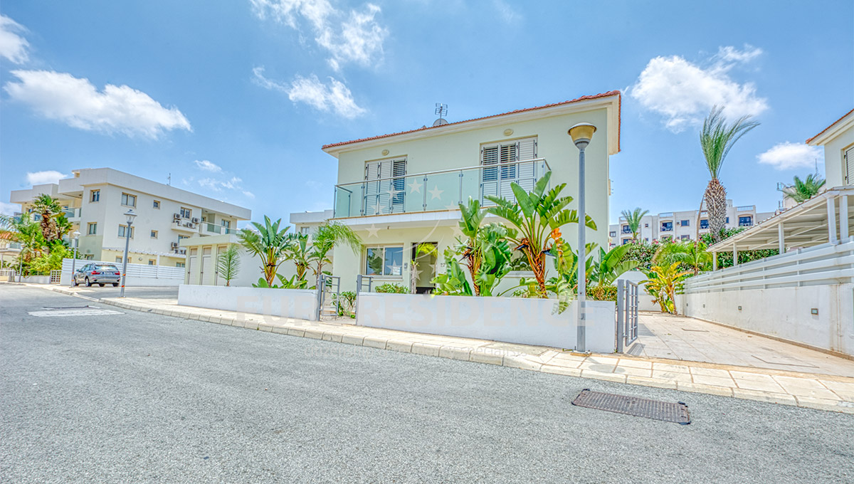Villa in Pernera