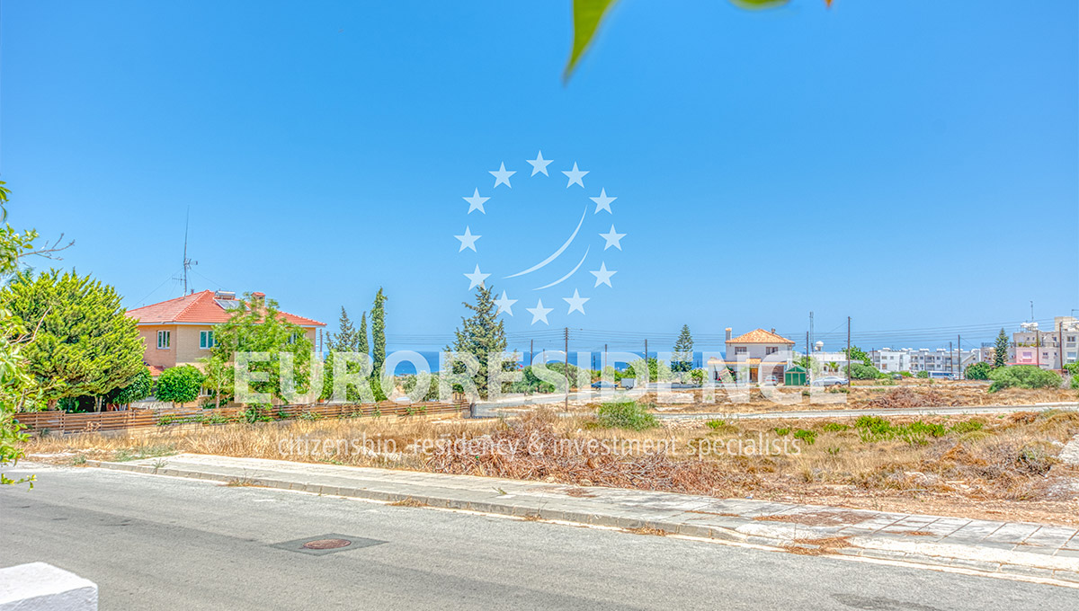 Seaview Apartment in Paralimni w/Title Deeds