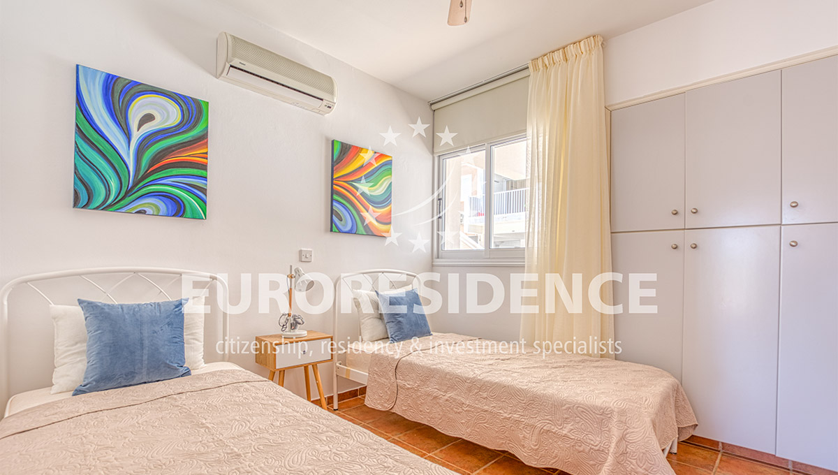 Seaview Apartment in Paralimni w/Title Deeds