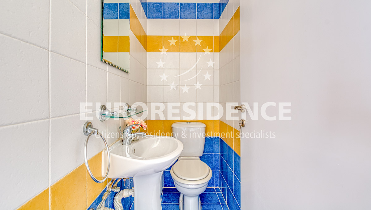 Seaview Apartment in Paralimni w/Title Deeds