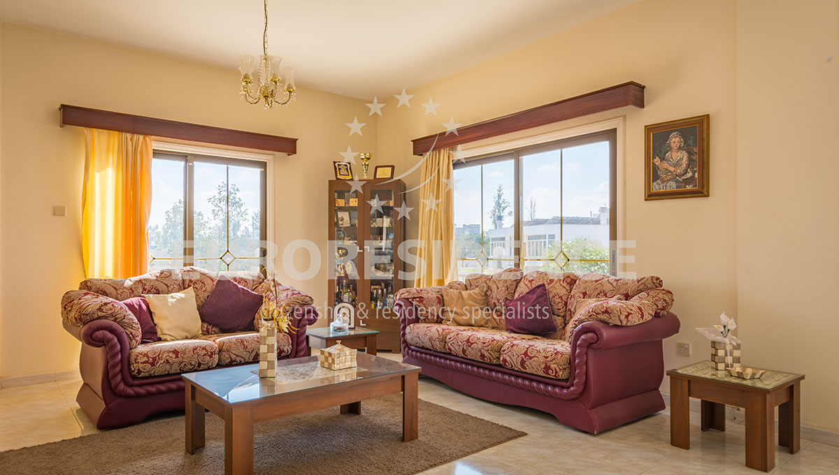 Four-Bedroom Villa in Dherynia w/Title Deeds