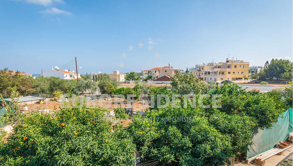 Four-Bedroom Villa in Dherynia w/Title Deeds