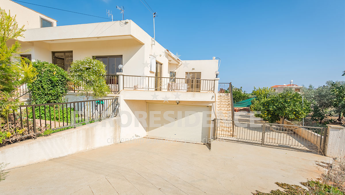 Four-Bedroom Villa in Dherynia w/Title Deeds