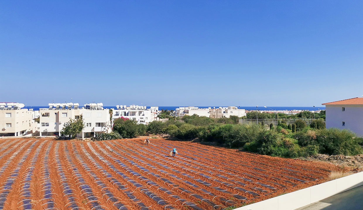 3-Bedroom Apartment in Kapparis w/Title Deeds