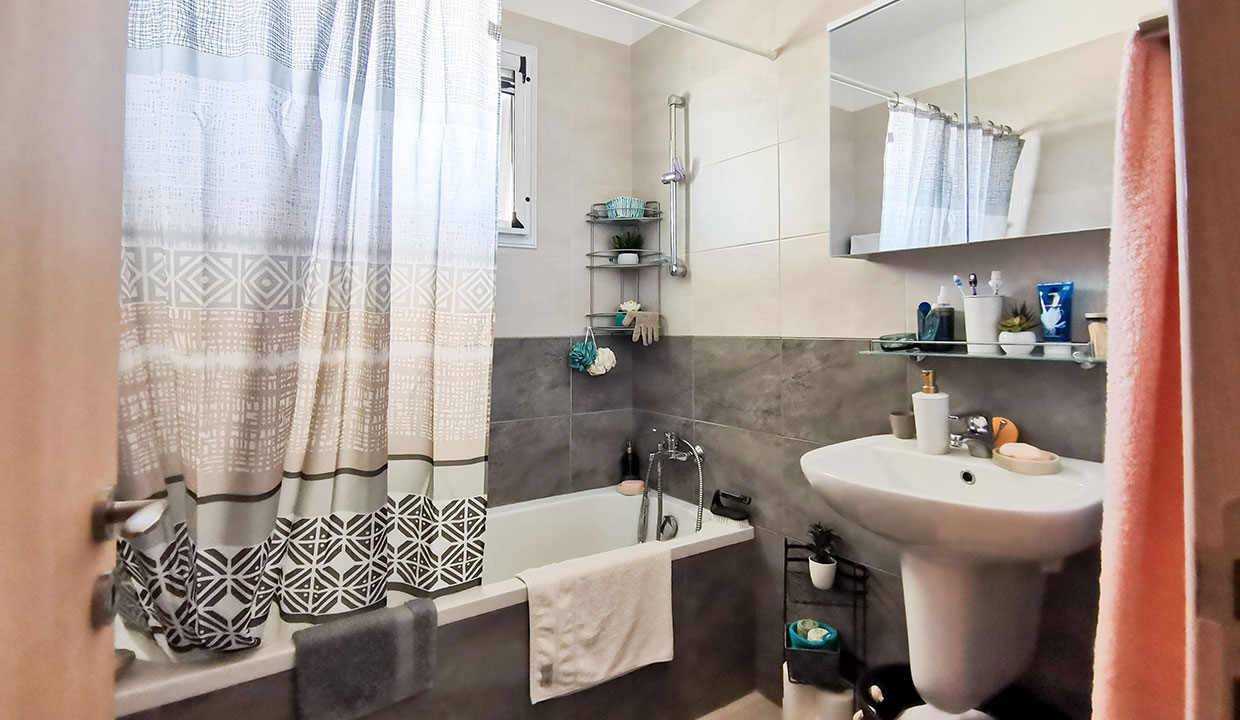 3-Bedroom Apartment in Kapparis w/Title Deeds
