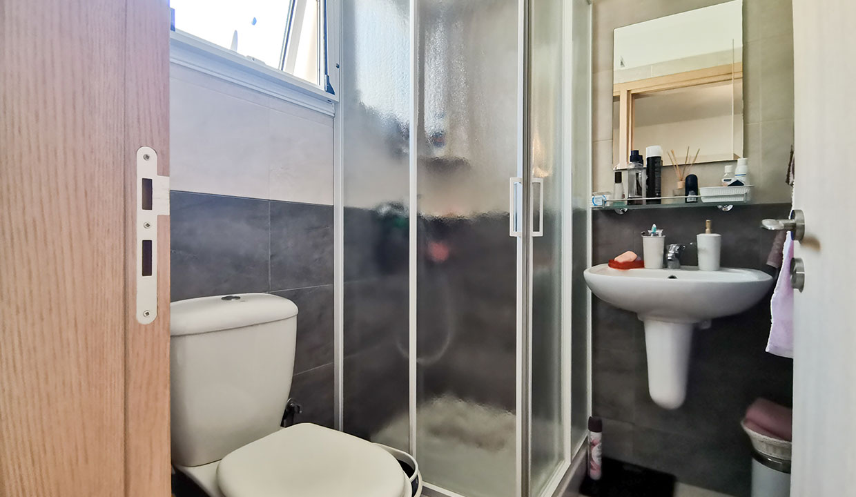 3-Bedroom Apartment in Kapparis w/Title Deeds