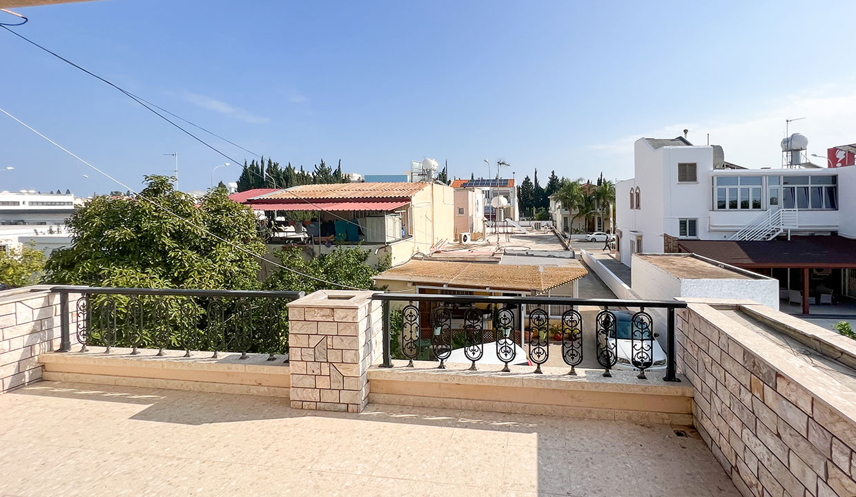 3-Bedroom House in Paralimni w/Title Deeds