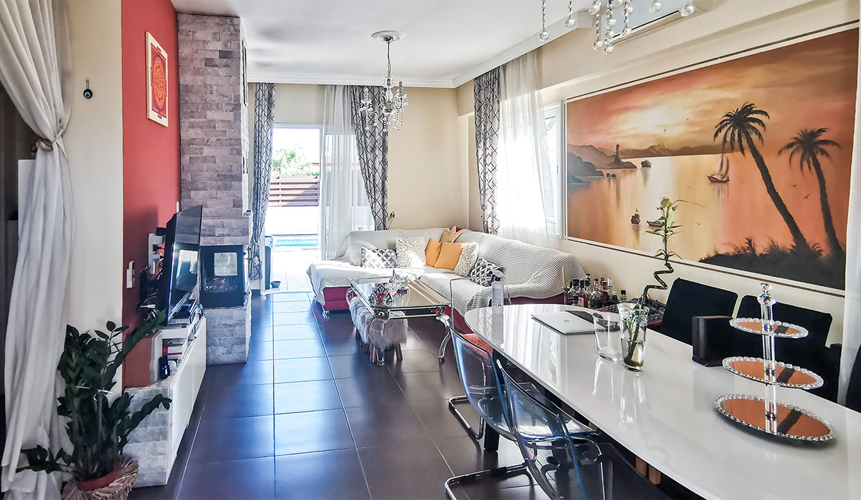 4-Bedroom Villa in Liopetri w/Title Deeds