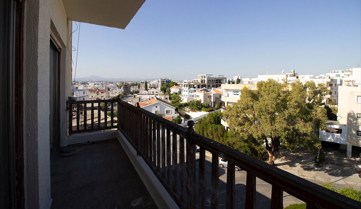 3-Bedroom Apartment in Larnaca w/Title Deeds