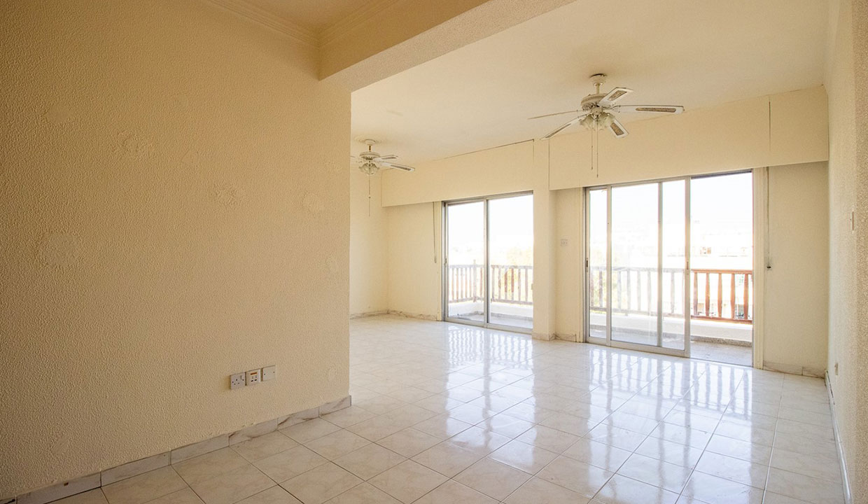 3-Bedroom Apartment in Larnaca w/Title Deeds