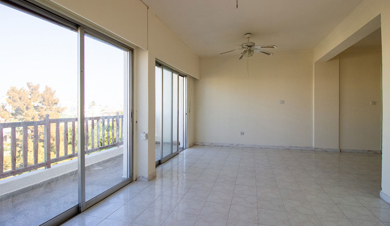 3-Bedroom Apartment in Larnaca w/Title Deeds